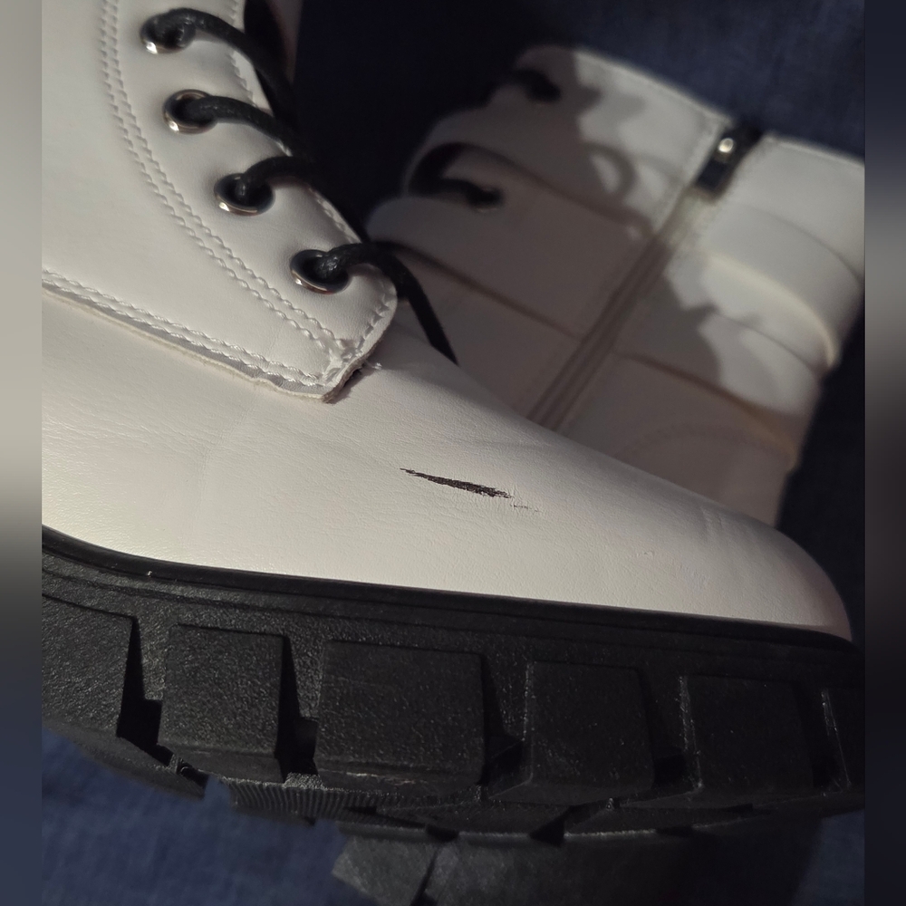 Charlotte Russ White Ankle Boot Size 8 - Picture 6 of 8